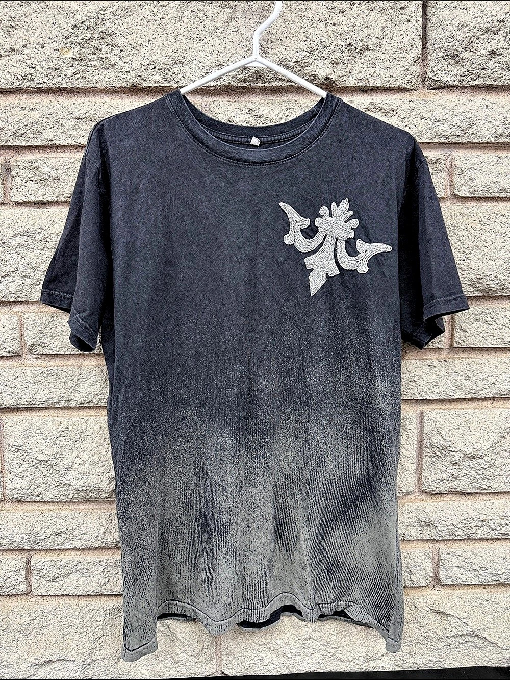 Doctrine Gothic Winged Cross Metallic Silver Embroidered Dark Blue T-Shirt Y2K L